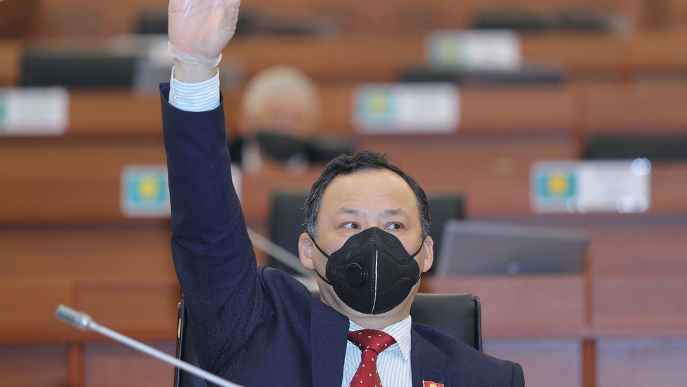 Депутат Руслан Казакбаев