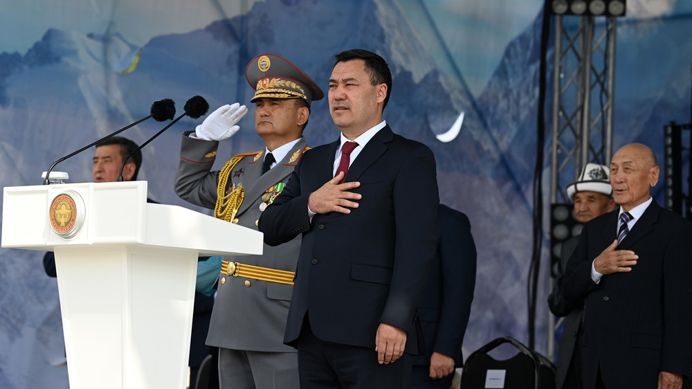 Садыр Жапаров, Таалайбек Омуралиев