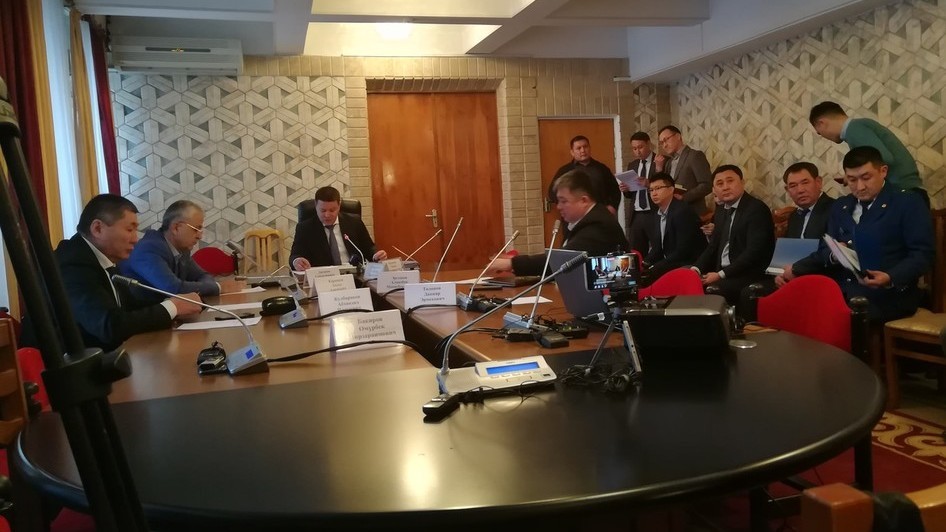Одно из заседаний комиссии по делу Саимаити