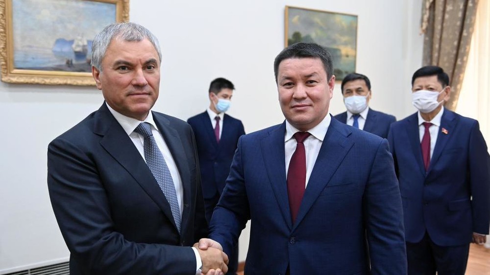 Вячеслав Володин и Талант Мамытов // Архивное фото