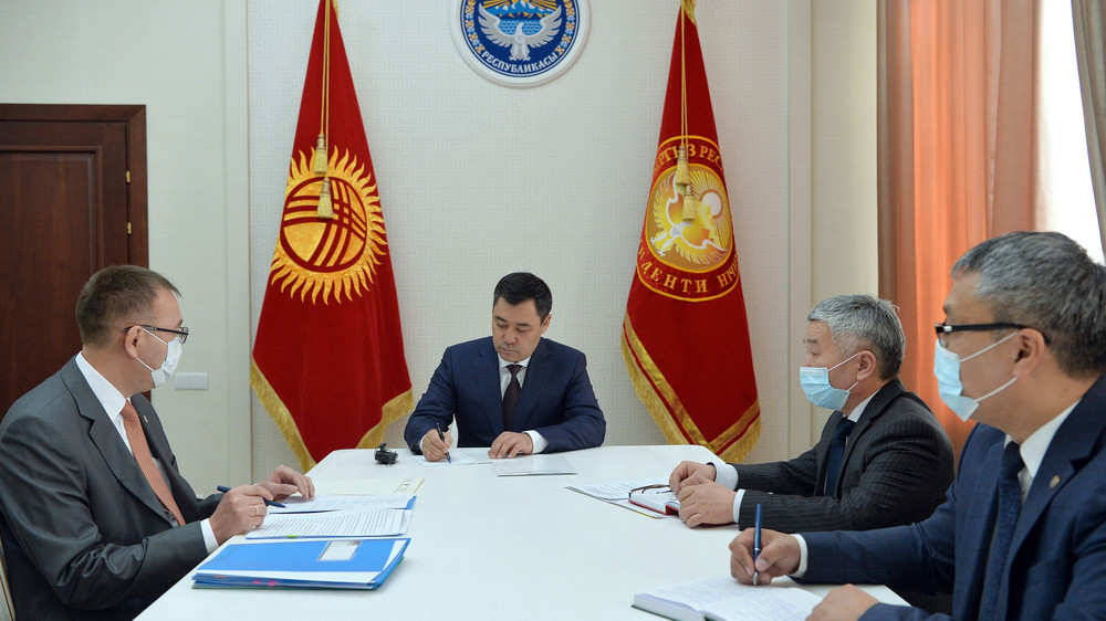 Президент С.Жапаров принял председателя Нацбанка Т.Абдыгулова