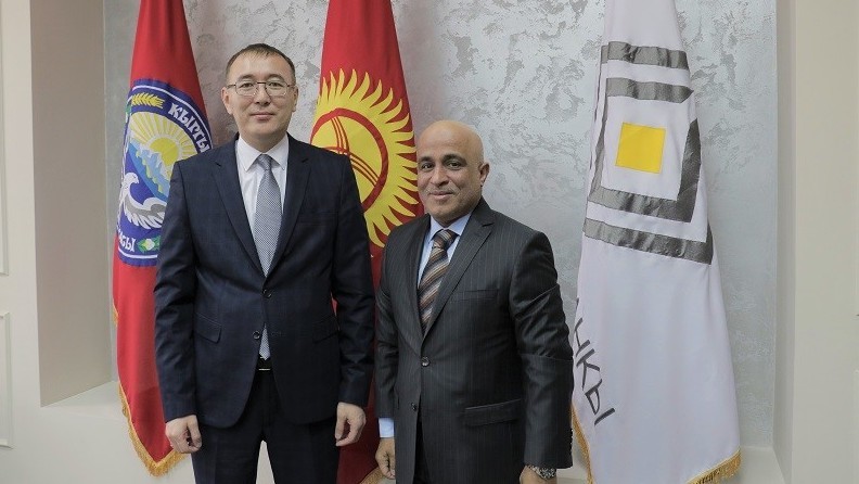 Встреча главы НКБР Т.Абдыгулова и исполнительного директора Abu Dhabi Islamic Bank Х.Аль-Шамси