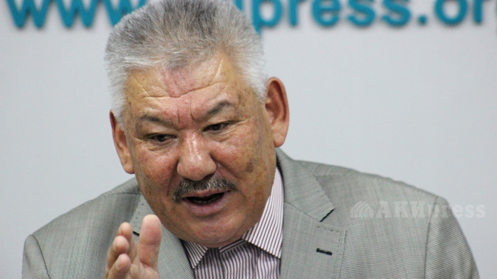 Азимбек Бекназаров