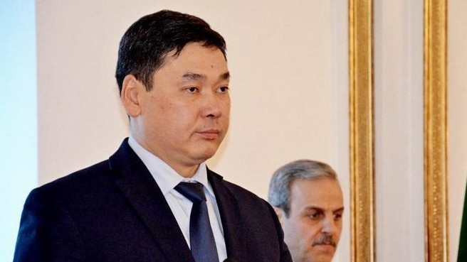 Айбек Омокеев