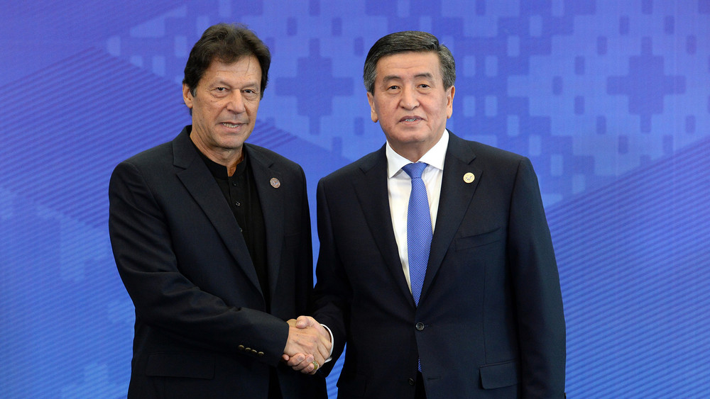 Имран Хан и Сооронбай Жээнбеков
