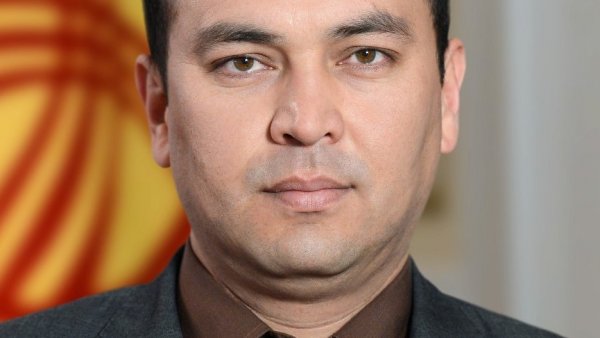 Миллионами воруют чиновники, которые не очень-то бедные, - секретарь Совета обороны Т.Джумакадыров &mdash; Tazabek