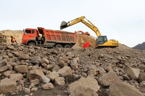 В Минтрансе рассказали о вариантах обхода населенных пунктов на участке 291-433 км Казарман&mdash;Жалал-Абад Фазы-1 автодороги Север&mdash;Юг &mdash; Tazabek