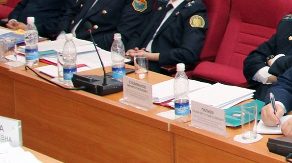 Группа депутатов ЖК предлагает запретить принимать в Налоговую службу лиц со средним специальным финансовым/экономическим образованием &mdash; Tazabek