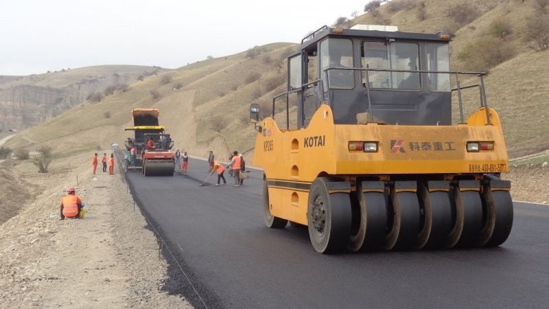 С начала строительства альтернативной автодороги Север&mdash;Юг со 159-183 км общая протяженность уложенного нижнего асфальта составила 67,13 км &mdash; Tazabek