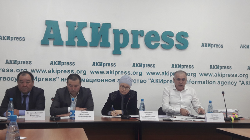 Земельный участок в Кара-Сууйском районе был захвачен путем проведения недействительного аукциона, - представитель «Кыргыз сода биримдиги» А.Эргешов — Tazabek