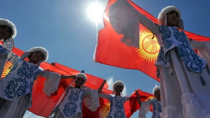 В Кыргызстан туристы стали меньше приезжать на поездах, больше пользуясь воздушным транспортом &mdash; Tazabek