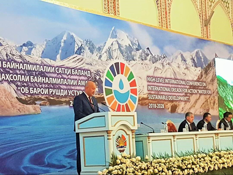 Кыргызстан выступает за налаживание долгосрочного взаимовыгодного сотрудничества в энергетике путем строительства крупных ГЭС и обмена энергоресурсами, - Ж.Раззаков &mdash; Tazabek