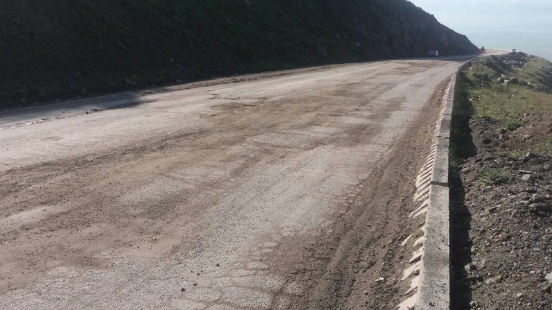 Министр Ж.Калилов подтвердил, что одна из компаний по итогам тендера по реконструкции участка Маданият&mdash;Жалал-Абад планирует подать в суд &mdash; Tazabek