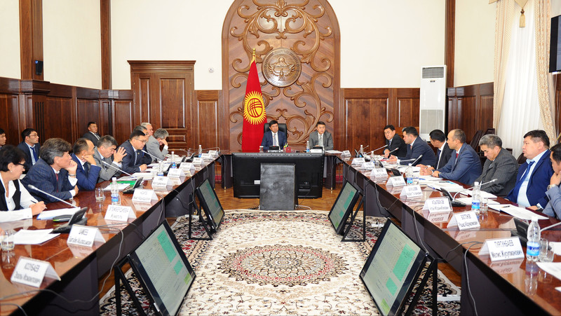 В некоторых госкомпаниях установлены неадекватные зарплаты, - премьер об эффективности предприятий &mdash; Tazabek