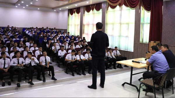 Правонарушения, преступления и статьи УК: Как прошла профилактическая беседа столичных милиционеров с учениками? (фото)