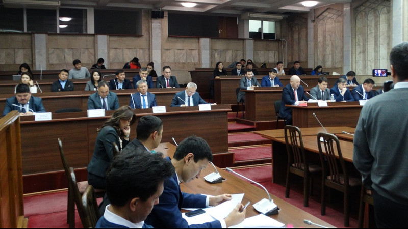 За 8 месяцев внешнеторговый оборот Кыргызстана со странами ЕАЭС снизился на 3,4% &ndash; экспорт вырос, импорт снизился &mdash; Tazabek