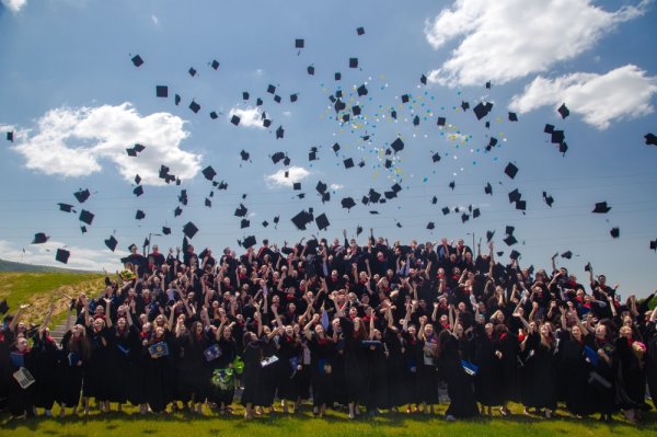 Commencement-2016 &mdash; 20-й, юбилейный &laquo;урожай&raquo; АУЦА &mdash; Tazabek