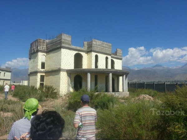 Спецадминистратор авиакомпании-банкрота экс-депутата И.Гусарова повторно продает пансионат на Иссык-Куле и выставил на аукцион земельные участки &mdash; Tazabek