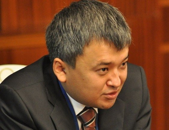 А.Кадыркулов все еще на больничном, его заявление об уходе с должности главы ФГИ находится на рассмотрении премьера — Tazabek