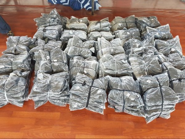 Центральная таможня выявила факт контрабандного ввоза спортивной одежды из КНР на 966 тыс. сомов &mdash; Tazabek