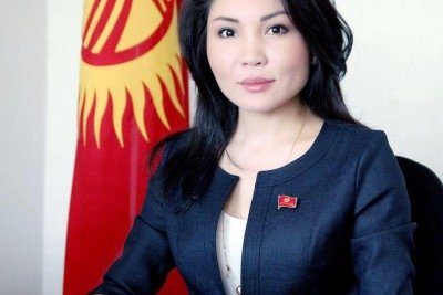 Очень грустно, когда теоретики сидят у себя в кабинетах, разрабатывают
различные законопроекты, - Э.Сурабалдиева &mdash; Tazabek