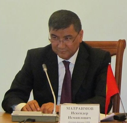 Депутат И.Матраимов возмущается расходами Минфина на еженедельную мойку автомобилей &mdash; Tazabek