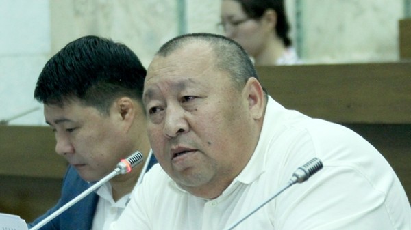 Из-за отсутствия грузовых вагонов кыргызстанские производители не могут продать сельхозпродукцию в Таджикистан и Узбекистан, - депутат А.Султанов &mdash; Tazabek