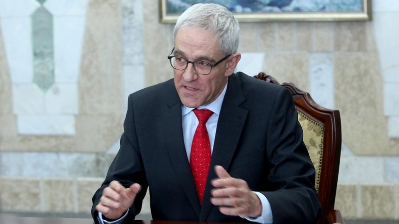 Кыргызская банковская система, хоть и включает в себя 25 банков, но все равно остается относительно маленькой, - посол Швейцарии &mdash; Tazabek