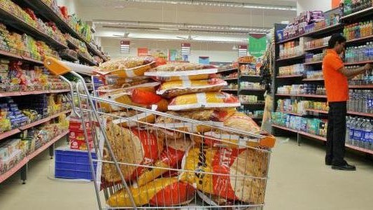 За 2017 год общий объем оптовой и розничной торговли, ремонта автомобилей и мотоциклов составил 500,1 млрд сомов или рост составил 5,9% &mdash; Tazabek