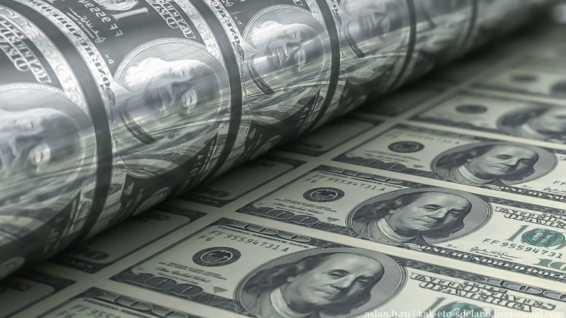 Уровень долларизации кредитов и депозитов в Кыргызстане несколько снизился, хотя и остался значительным, - обзор &mdash; Tazabek