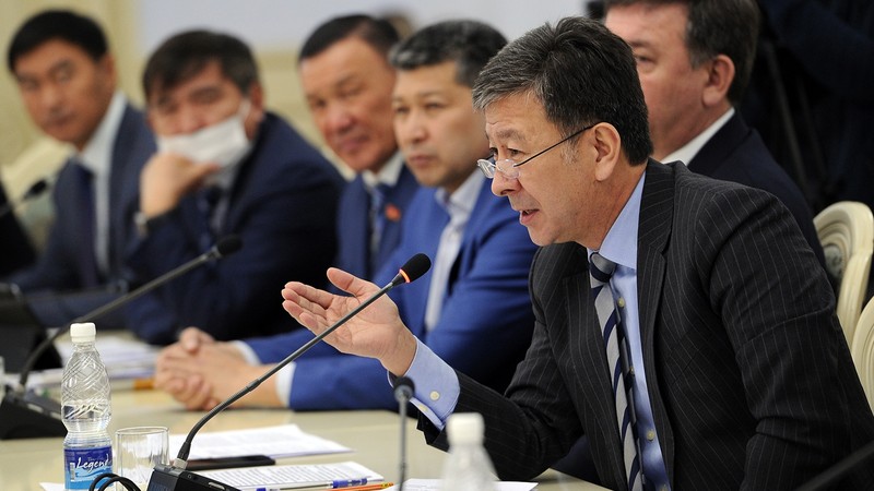 Первый вице-премьер А.Шадиев о работе Госпромэнергонедр: Для наведения порядка будем привлекать правоохранительные органы &mdash; Tazabek