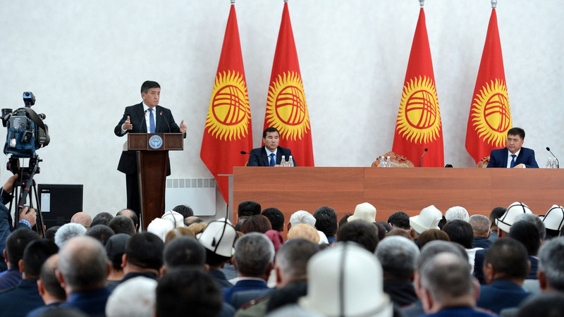 В ситуации вокруг Конур-Өлөңской и Көк-Сайской ГЭС виноваты госчиновники и энергетики, - президент С.Жээнбеков &mdash; Tazabek