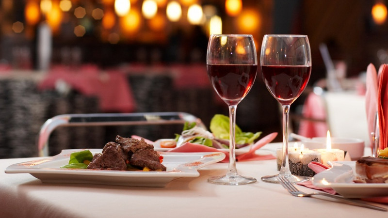 За 4 месяца объем инвестиций, направленных на строительство гостиниц и ресторанов составил 347,9 млн сомов и сократился в 5,2 раза &mdash; Tazabek