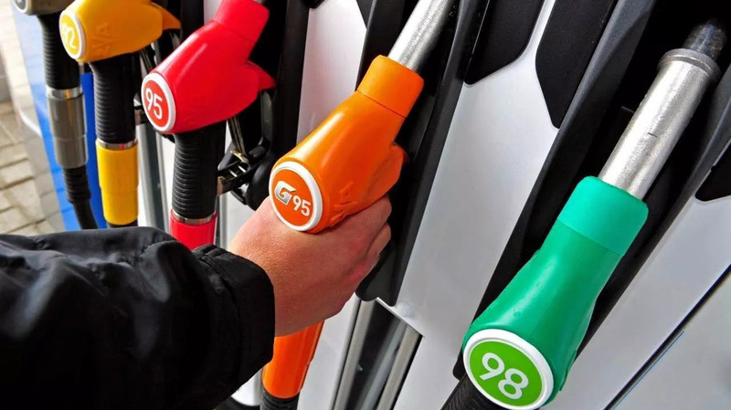 Рынок ГСМ: На некоторых АЗС Бишкека стоимость бензина Аи-92 достигла 43,3 сома, Аи-98 &mdash; 49,9 сома (цены) &mdash; Tazabek