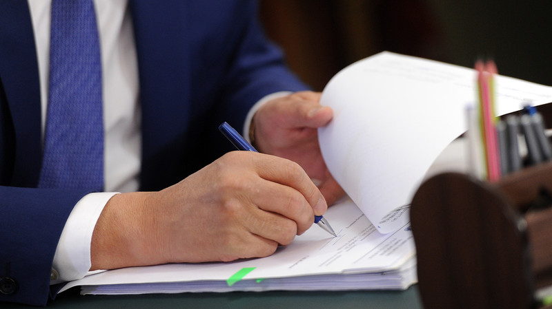 Премьер включил в состав коллегии Госкомпромэнерго 3 человек (фамилии) &mdash; Tazabek