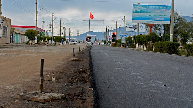 Минтранс проинформировал, какие работы ведутся на автодорогах, ведущих к пансионатам на Иссык-Куле &mdash; Tazabek