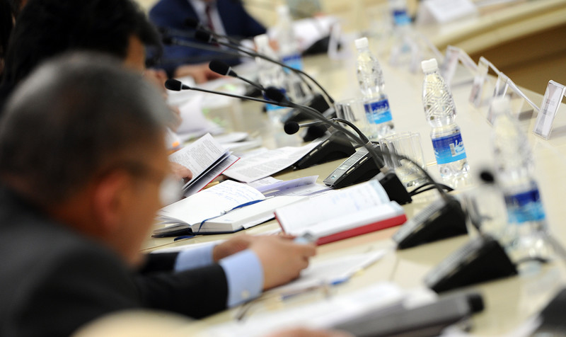 Правительство добавило в ГП &laquo;Мулк&raquo; еще одного заместителя, поделив теперь между двумя замами функции общих и коммерческих вопросов &mdash; Tazabek