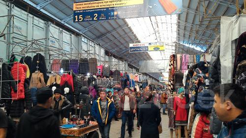 Глава Профсоюза торговли КР Д.Долоталиева: Отечественным торговцам становится сложно конкурировать с китайскими бизнесменами &mdash; Tazabek