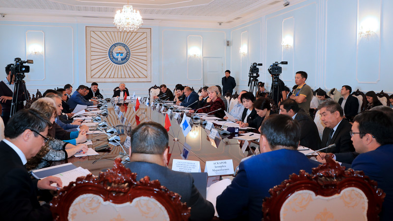 Депутат &ndash; правительству: Ни один из вас не владеет информацией &mdash; Tazabek