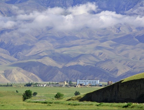 Легче закрыть комбинат &laquo;Макмалзолото&raquo;, - представитель &laquo;Кыргызалтын&raquo; Г.Чебан о  введении новых ставок на плату за размещение отходов &mdash; Tazabek