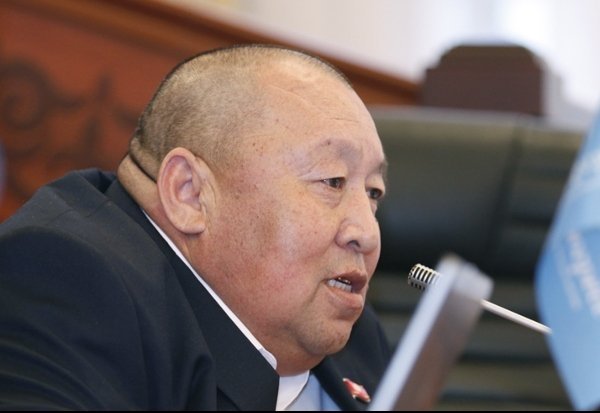 Депутат А.Султанов поинтересовался, как Госветфитосанинспекция будет проверять, что вакцины фермерам выдают бесплатно &mdash; Tazabek