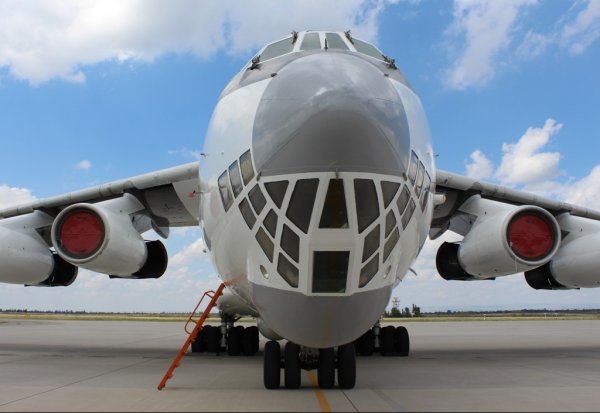 Фото &mdash; В Международном аэропорту &laquo;Манас&raquo; прошел летний споттинг &mdash; Tazabek