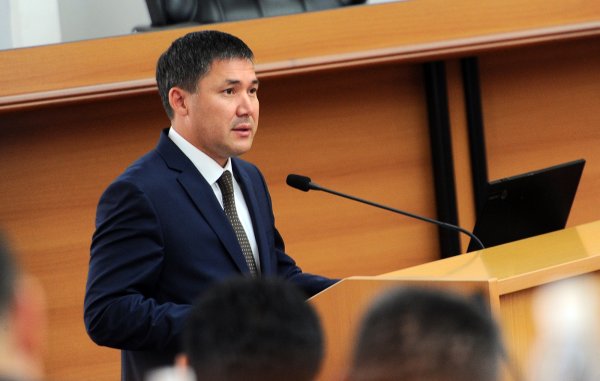 Полпред Таласской области предлагает ежедневно на местном телевидении транслировать динамику цен на фасоль в Турции &mdash; Tazabek