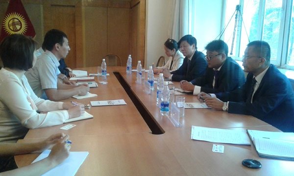 Минсельхоз интересуется закупкой сельхозтехники у Синьцзянского госкомитета по управлению сельскохозпарка города Чан Цзи &mdash; Tazabek