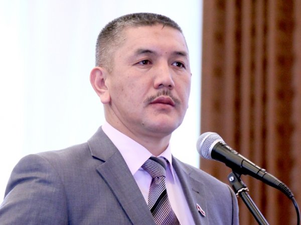 Депутат Т.Зулпукаров удивляется, когда объявят тендер по дороге Ош&mdash;Исфана, ведь соглашение с ИБР о финансировании ратифицировали почти год назад &mdash; Tazabek