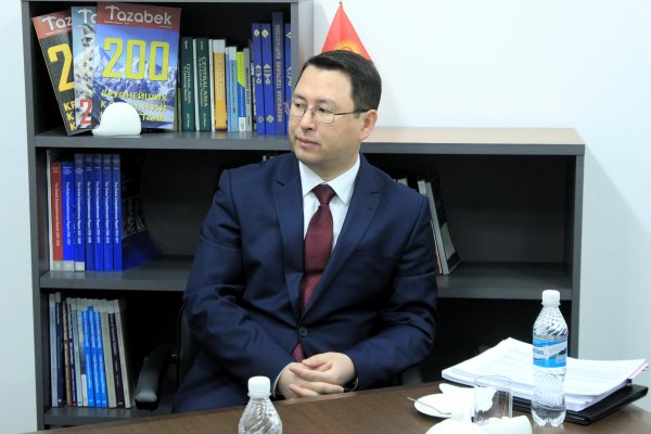 Глава Финпола А.Кадыралиев: Идет проверка, откуда у сотрудников ГСБЭП средства на Lexus LX570 и другие дорогие марки авто (видео) &mdash; Tazabek