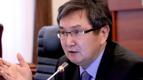 Политика комбанков сравнялась с политикой ломбардов, - экс-глава НБКР М.Султанов &mdash; Tazabek