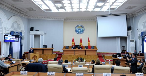 Надо активизировать работу с Казахстаном и Узбекистаном по созданию совместного туристического маршрута по Великому Шелковому пути, - вице-премьер Ч.Султанбекова &mdash; Tazabek