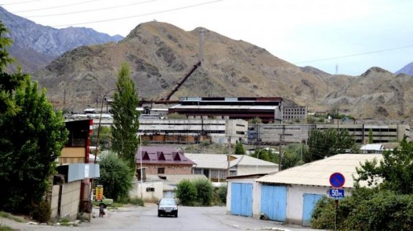 Правительство разрешило &laquo;Кадамжайскому сурьмяному комбинату&raquo; вторично перерабатывать металлургические отвалы &mdash; Tazabek