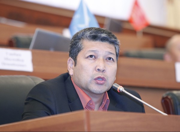 Депутат З.Жамалдинов: Законопроект о кредитовании фермеров по ставкам не выше 7% приведет к субсидированию комбанков на 1 млрд сомов &mdash; Tazabek